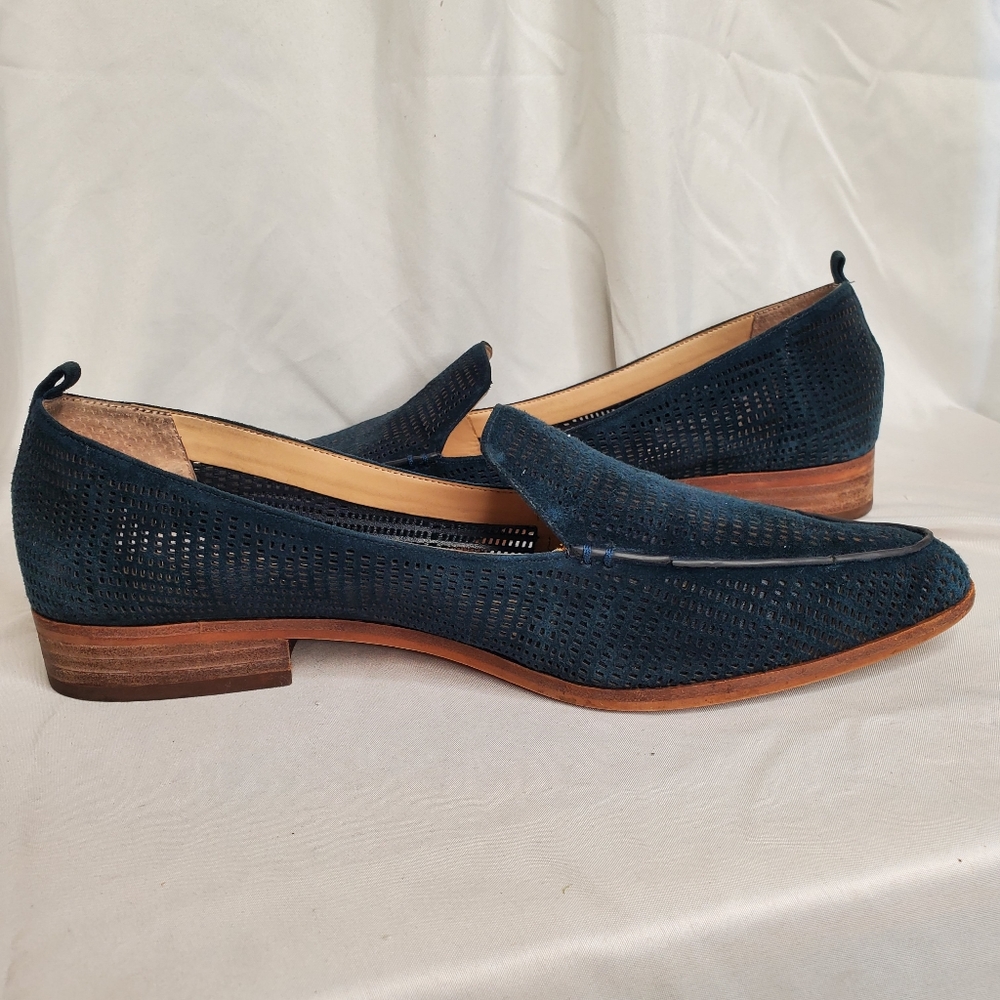 Vince Camuto Navy Suede Laser Cut Pointed Toe Loafers Size 11